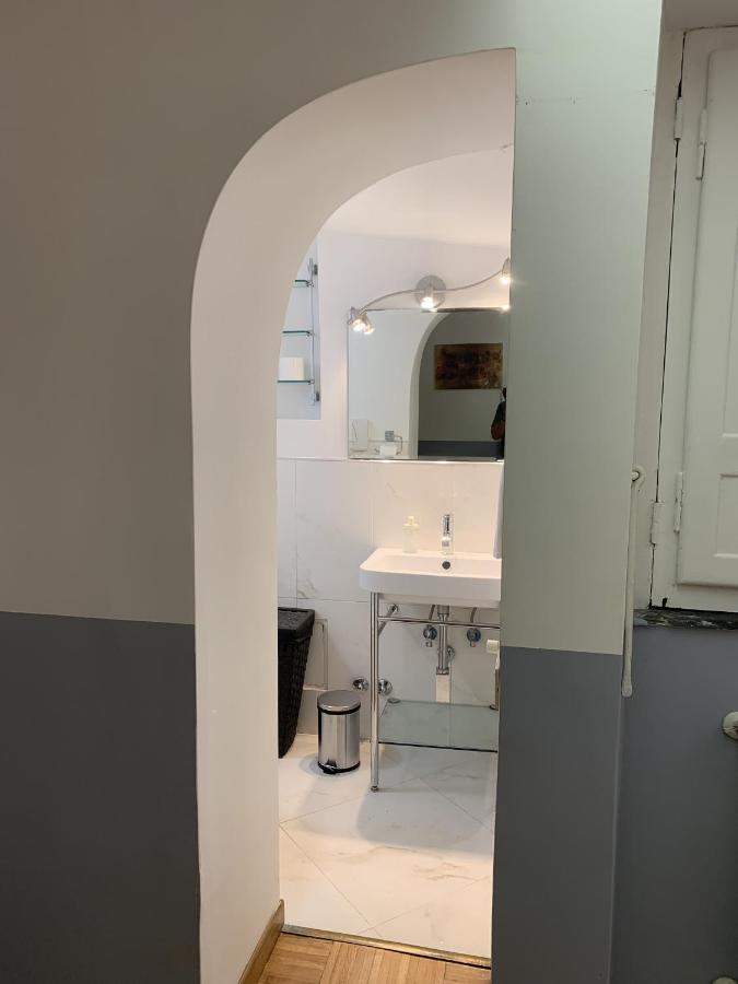 B&S Domus Colosseo Рим Экстерьер фото